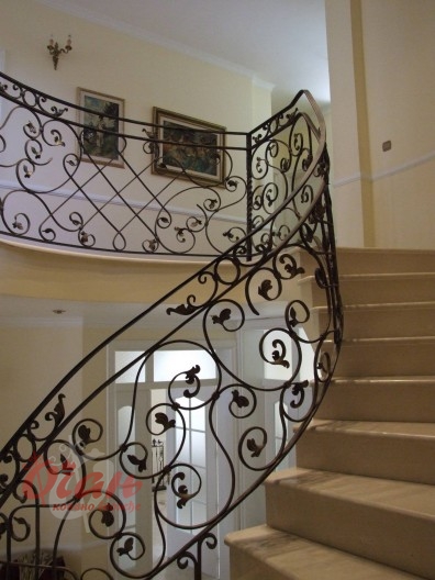 Staircases / S1-003
