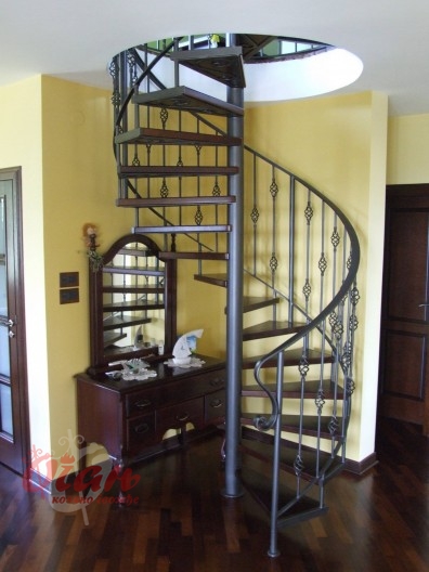 Staircases / S6-002
